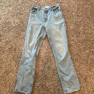 Abercrombie & Fitch - 90s Straight Ultra High Rise